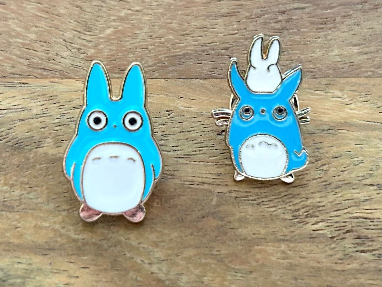 Placchette & Badge: 2x Pin Totoro – Nuovo e nell'imballaggio originale da Geneve venduto da vane267