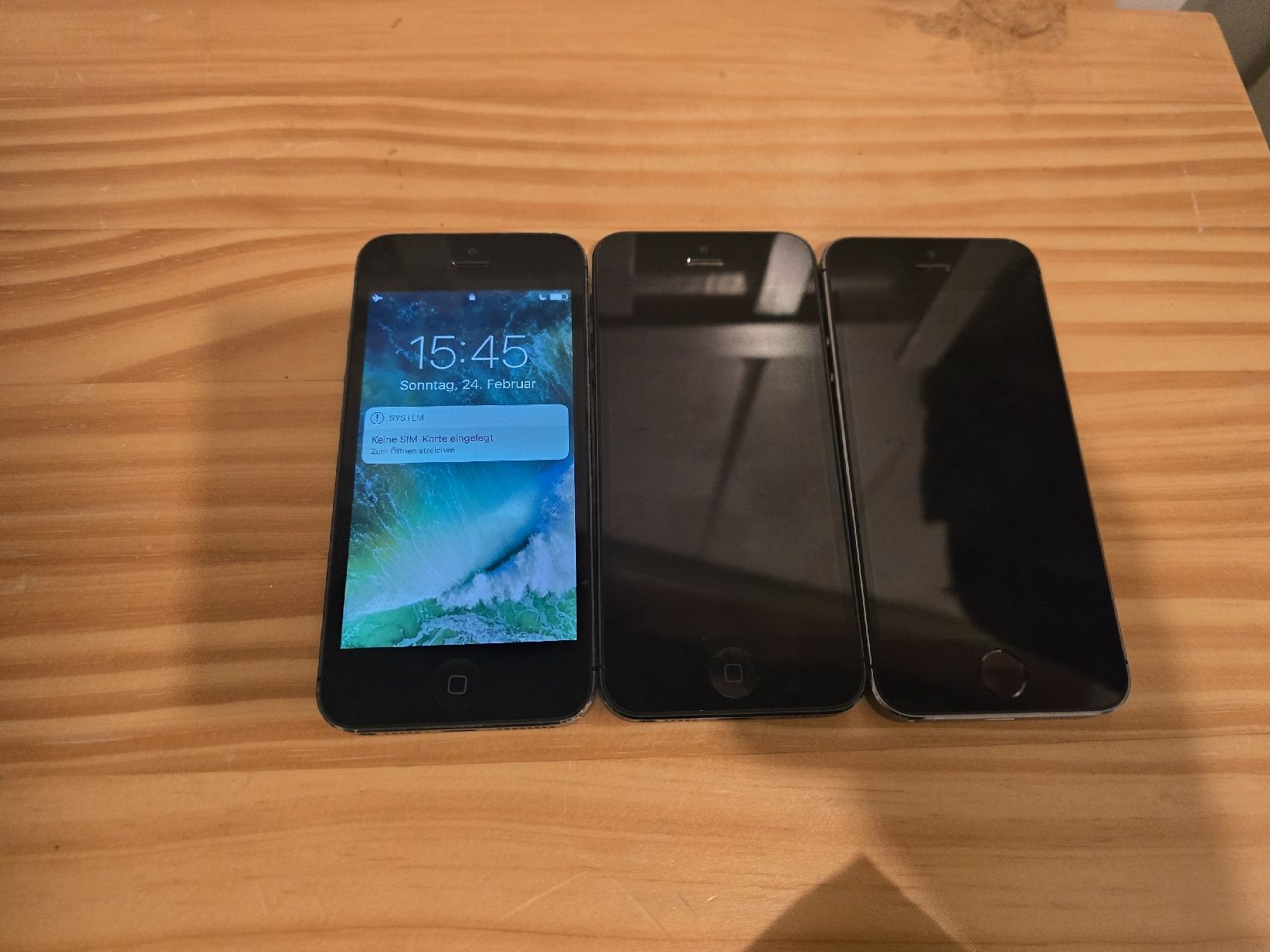 Apple Telefoni cellulari / Smartphones: 2x iPhone 5 1x iPhone 5s – Difettoso da BADEN venduto da Sprinz