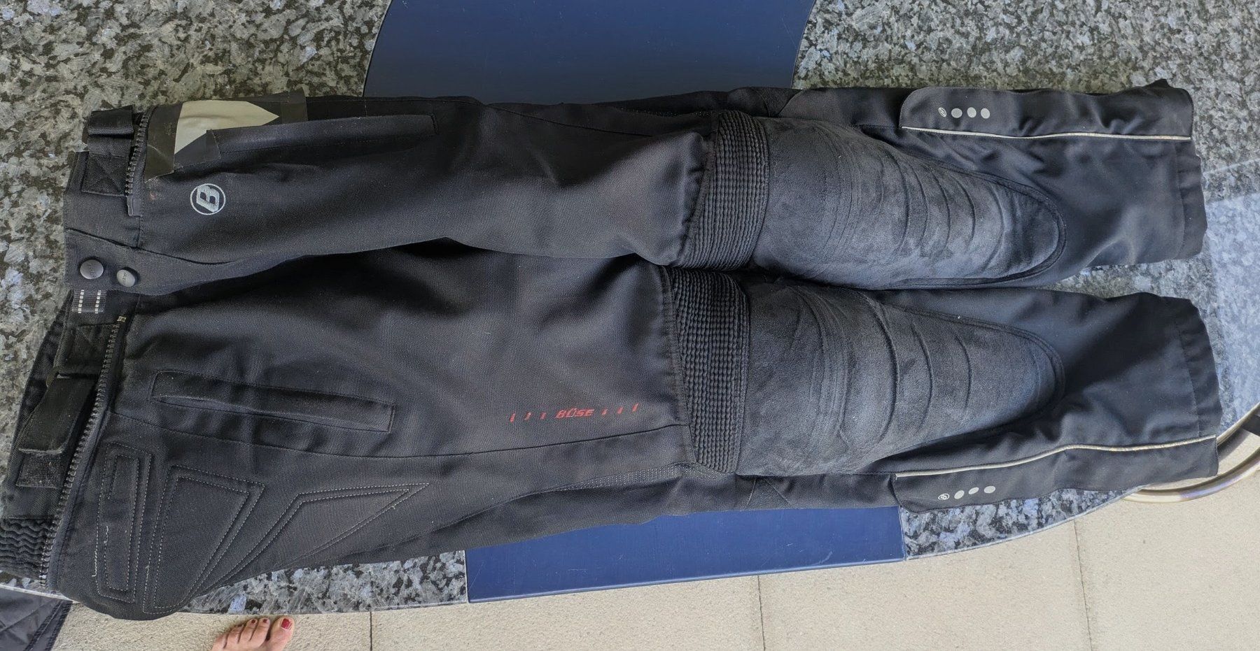 Pantaloni: Motorradhose von Buse Schwarz – Usato da Adlikon venduto da Match62