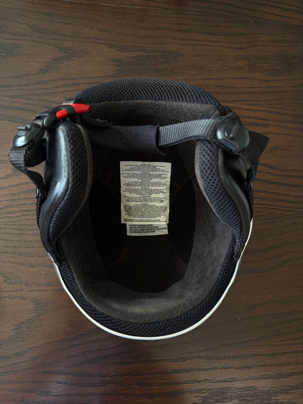 Uvex Caschi: Uvex Skihelm Silber – Usato da Binningen venduto da Dan_Shachar 1