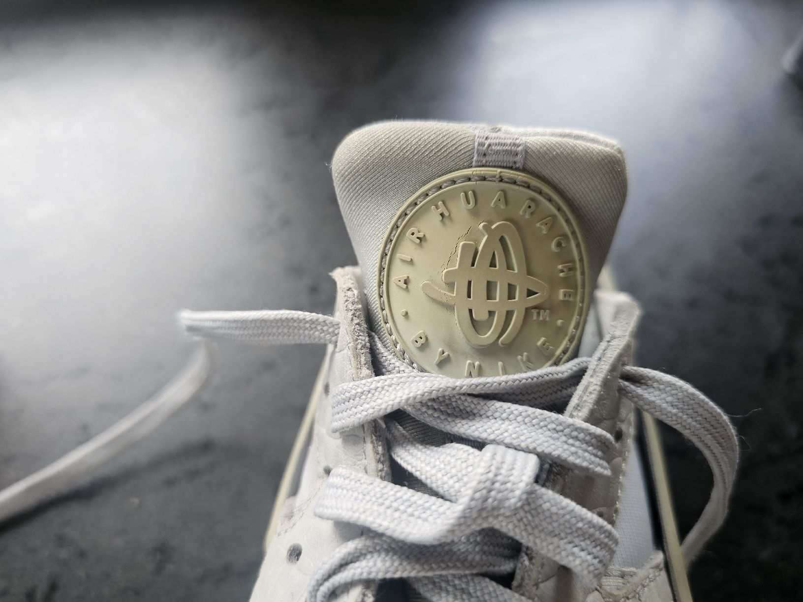 Nike Scarpe da uomo: Nike Huarche Grösse 40.5 – Usato da St. Peterzell venduto da upcycling_ 3