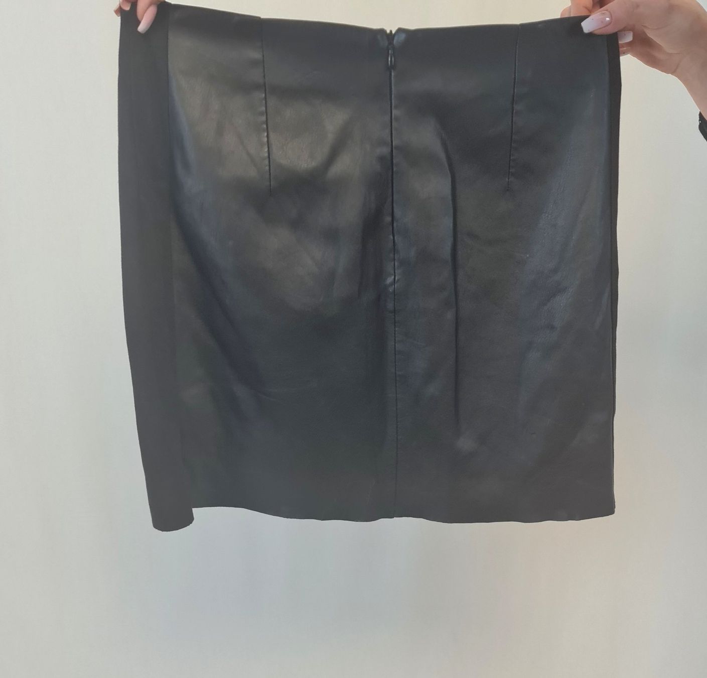 Röcke: Mini-jupe simili cuir noire - Taille M – Gebraucht aus Couvet von Nawra_26 3