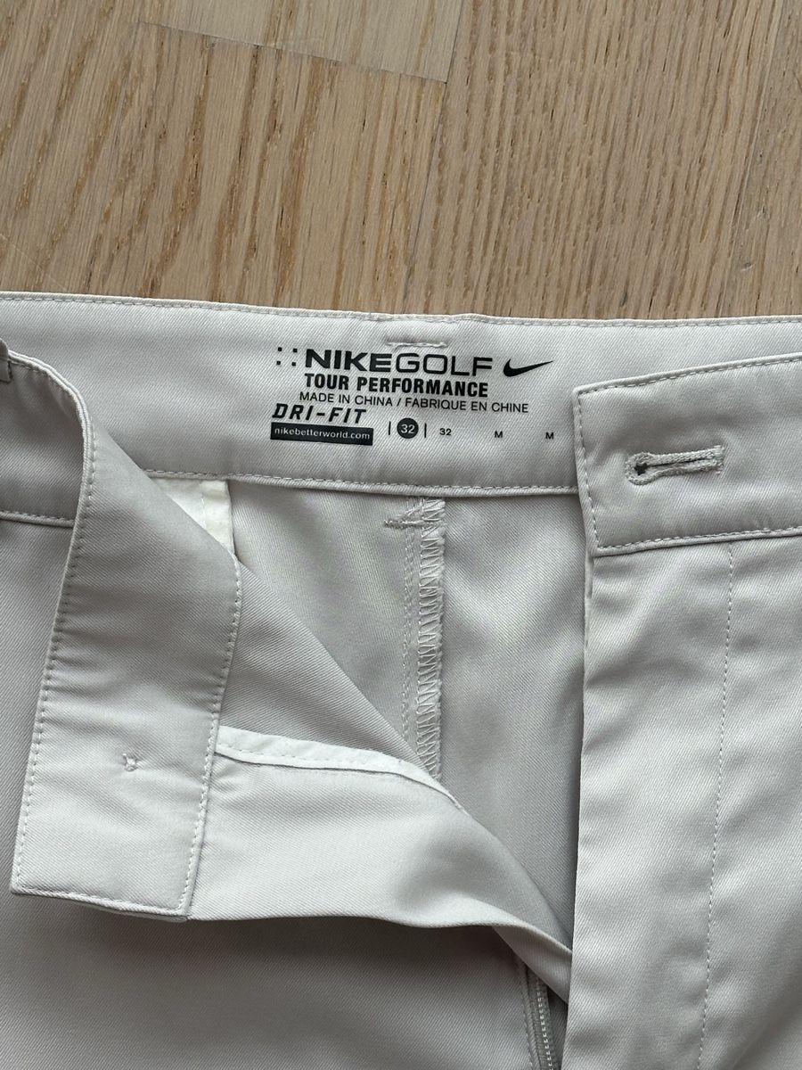 Hosen: Nike Golf Shorts – Gebraucht aus Pratteln von e.g.99 1