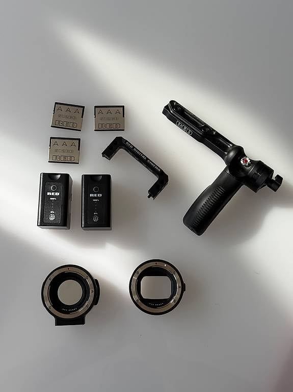 Red Videocamere: RED Komodo Kit fully equipped, includes lens adapters & aks – Usato da Neuchâtel venduto da rom_9drz 3