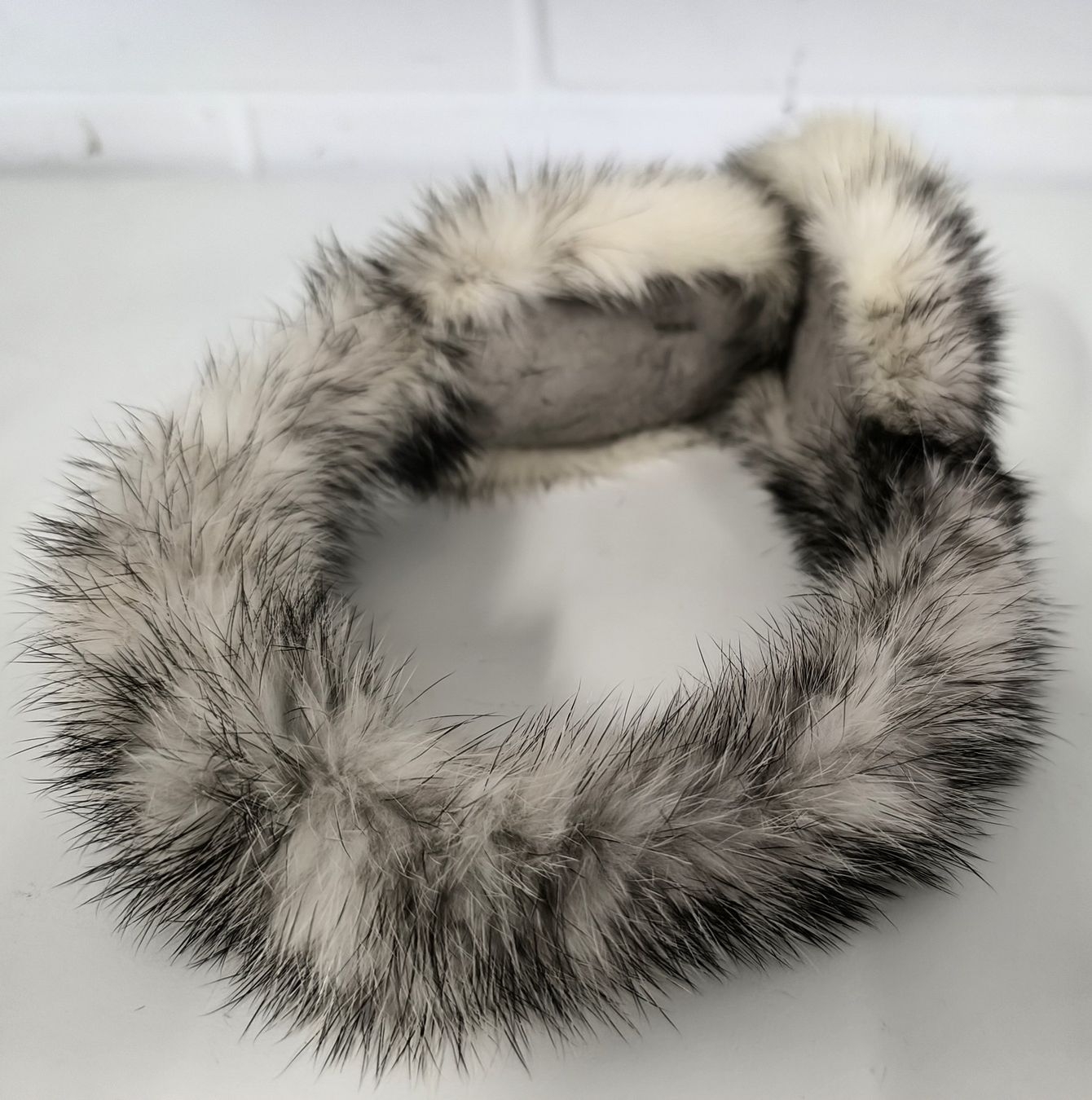 Chapeaux, bonnets & casquettes: Ohrwärmer aus Fell – D'occasion à Rüti ZH par Restwert_Rueti_ZH 1