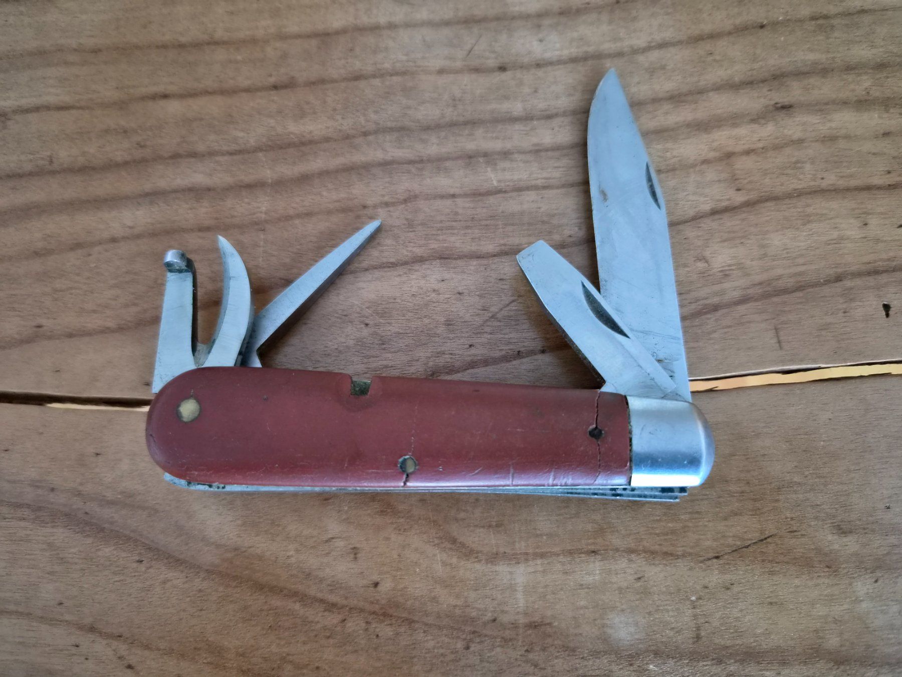Victorinox Couteaux de poche: Taschenmesser - Victorinox – D'occasion à Laupen BE par R11rs 1