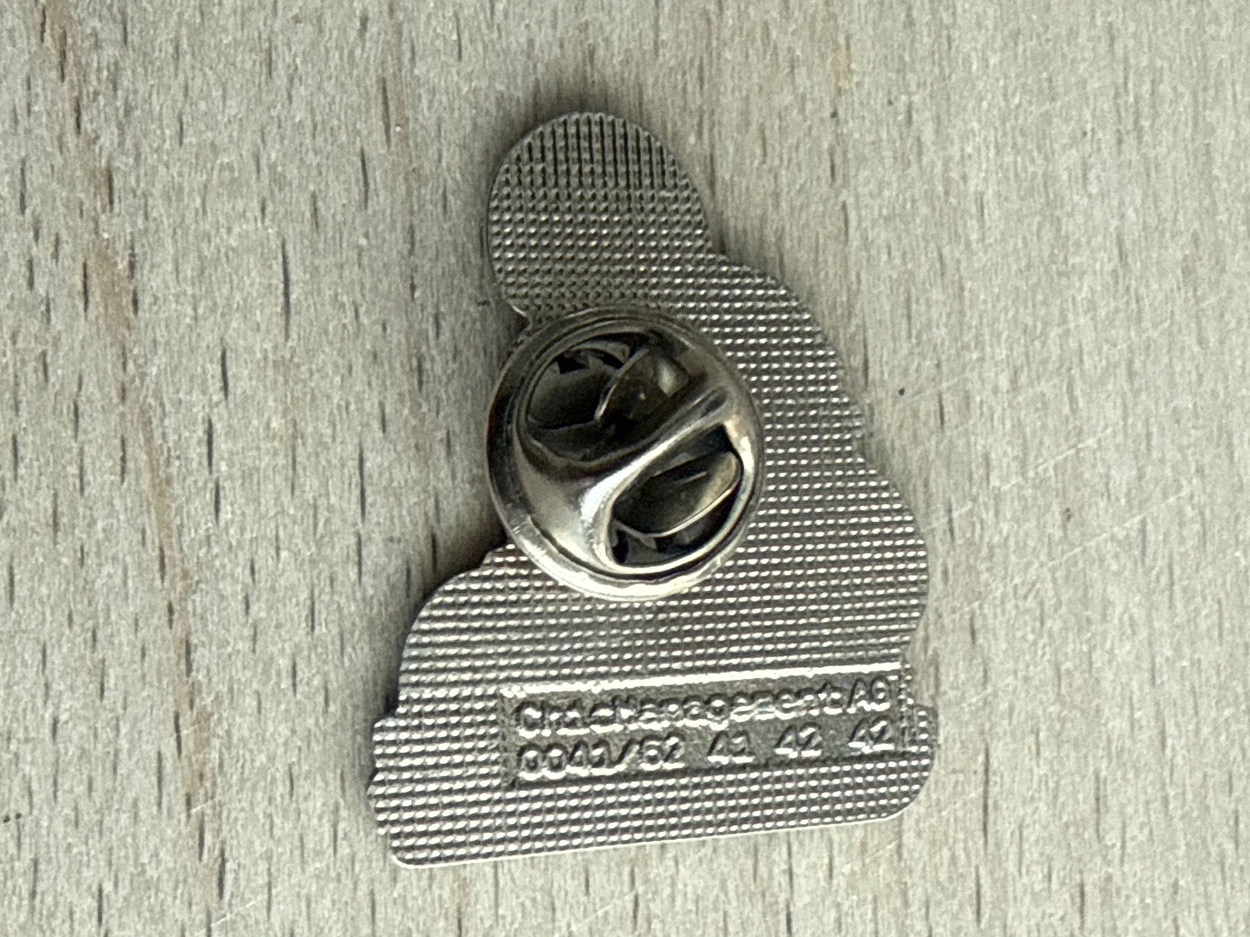 Plaquettes & Badges: Pin Ditti Jeans – D'occasion à Glattbrugg par Schweigmatt 1