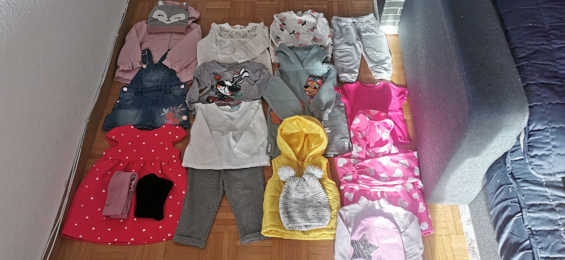Lotti & Set di vestiti: Kleiderpacket Gr 80-86 – Usato da Winterthur venduto da Katyakaterina 1