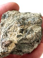 Granat in Glimmerschiefer, aus dem Wallis CH !
