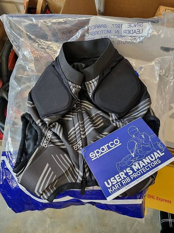 Schutz & Schoner: Sparco Kart-Rippenprotektor Kinder Gr. 120 – Neu und originalverpackt aus Neunkirch von shrooms 1