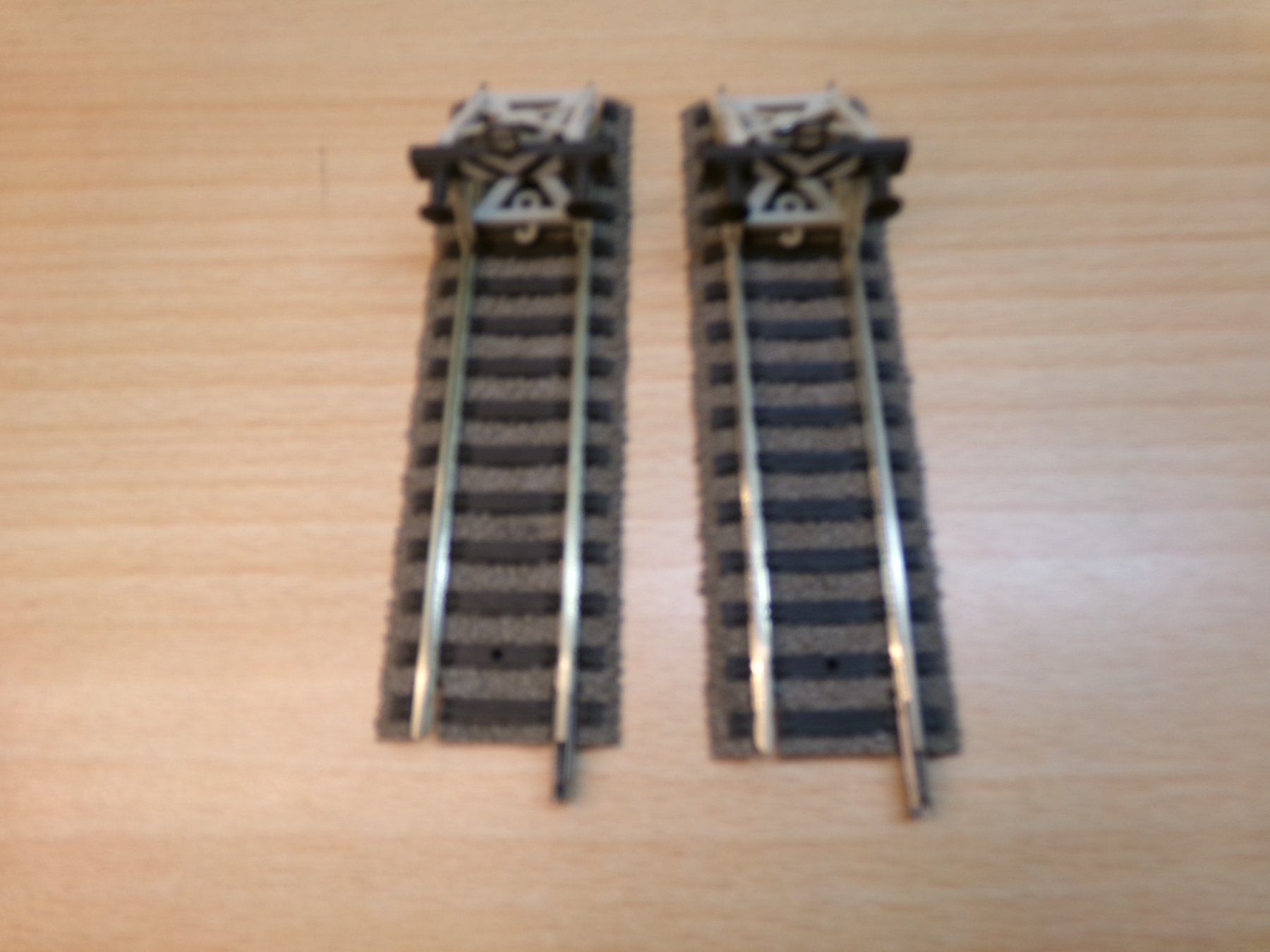 Fleischmann Modellini di ferrovie: Fleischmann H0 Profigleis 2x6116 – Usato da Hombrechtikon venduto da Se9