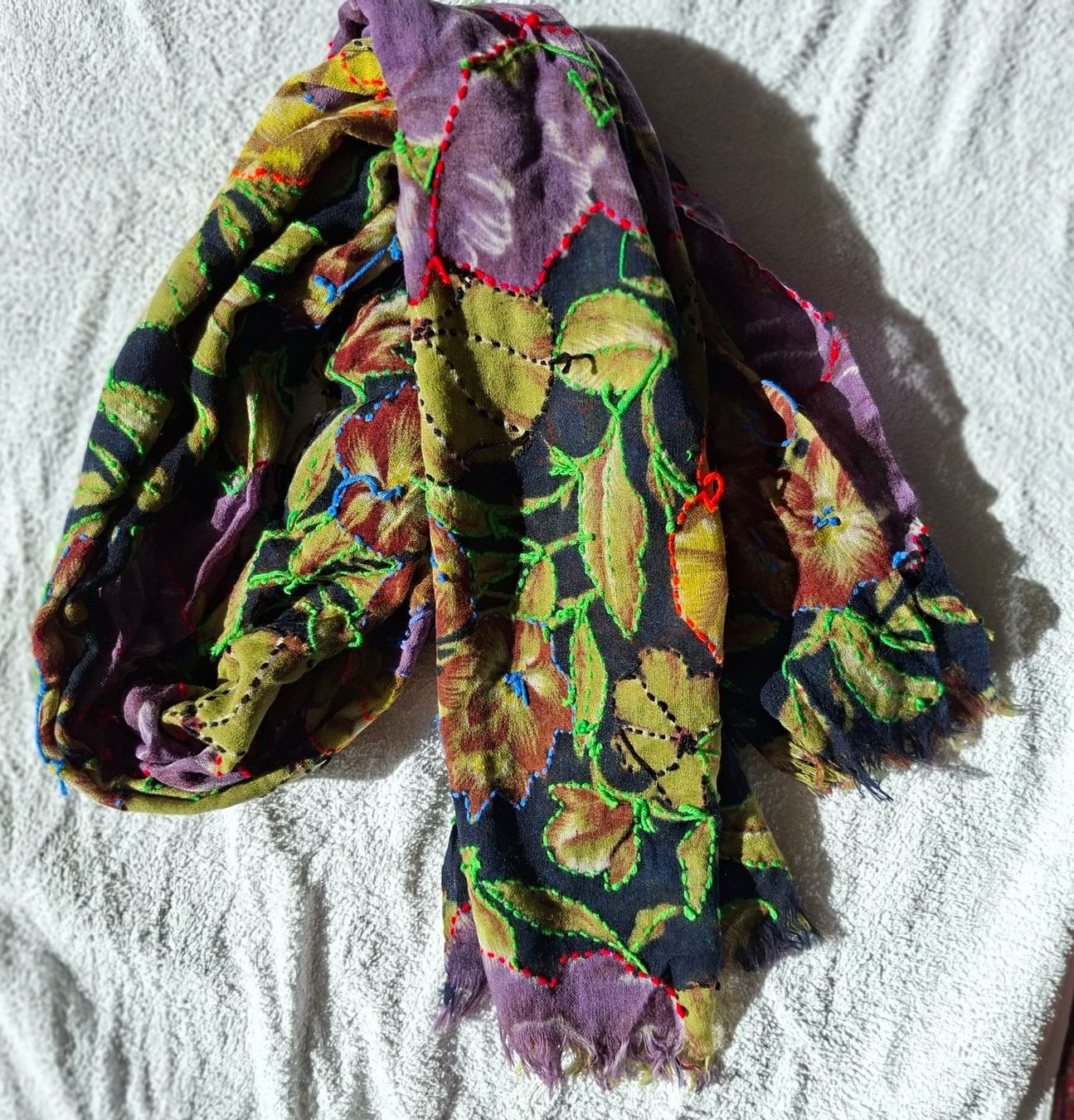 Foulard & Sciarpe: Dekorativer Schal – Usato da Stäfa venduto da meridianum 2