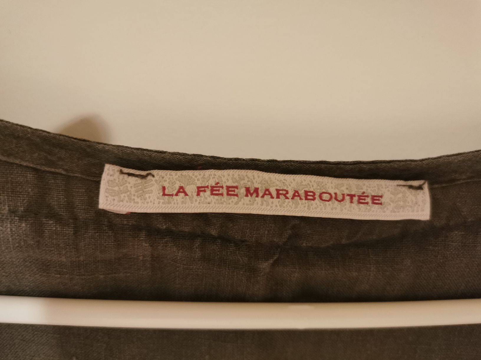 Chemisiers: La Fée Maraboutée – D'occasion à Adligenswil par sasa_be 1