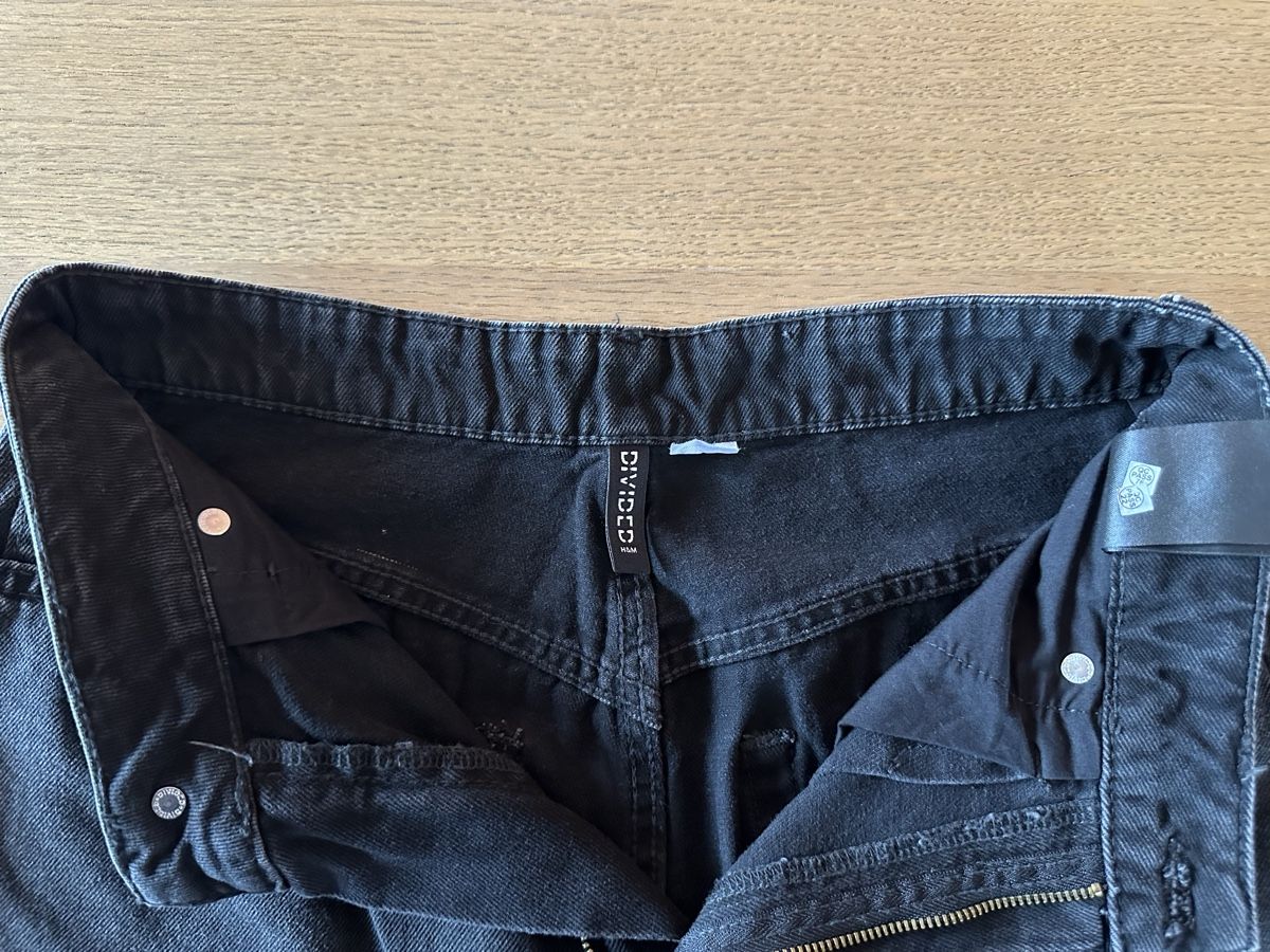 H&M Jeans: H&M - jeans noir taille haute - Taille 36 – Gebraucht aus Genève von Lucie.hwrth 3