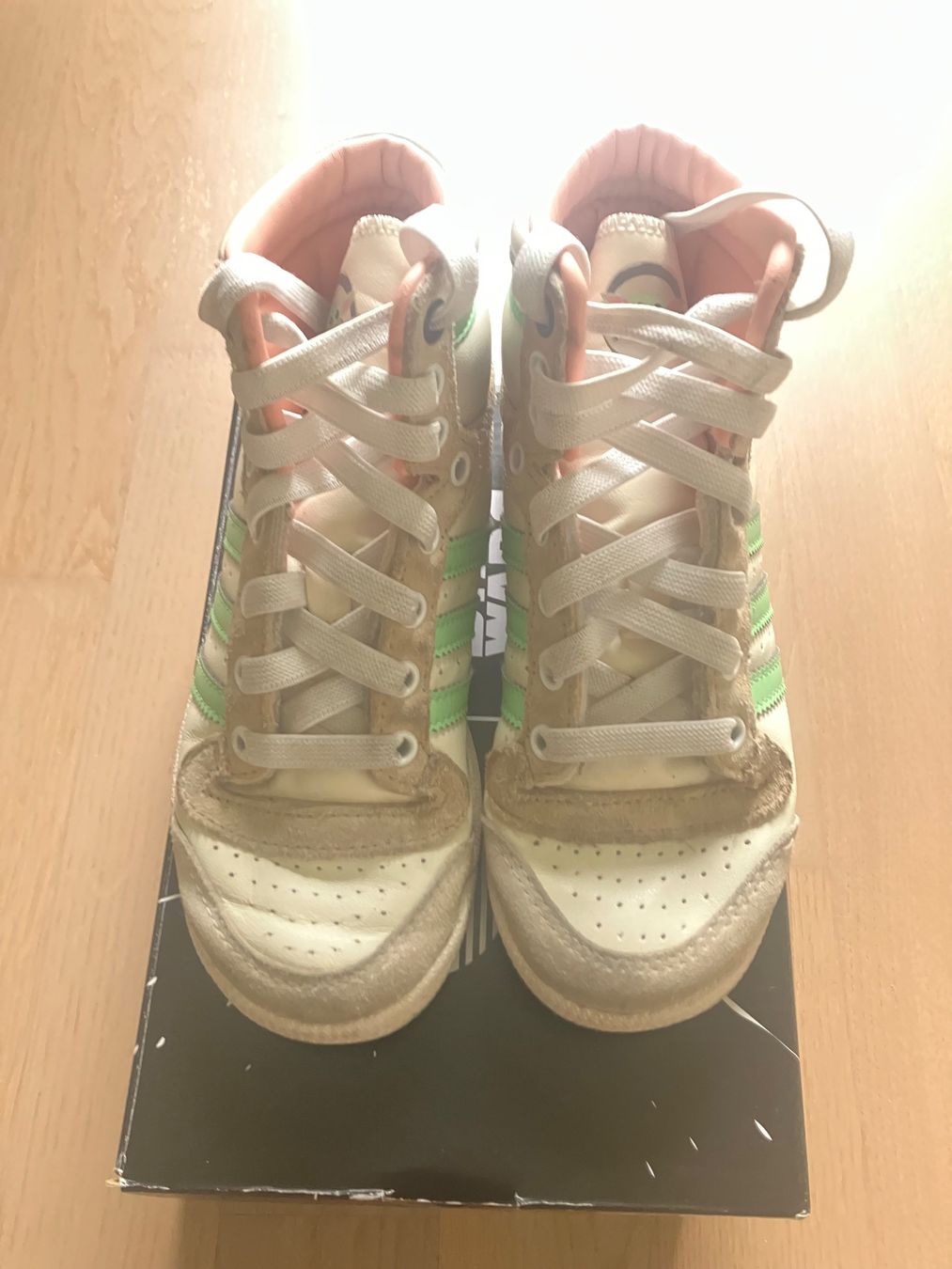 Adidas Scarpe per ragazzi: Baskettes "Star Wars - Mandolorian" - Adidas / Taille : 29 – Usato da Genève venduto da SamZu 4