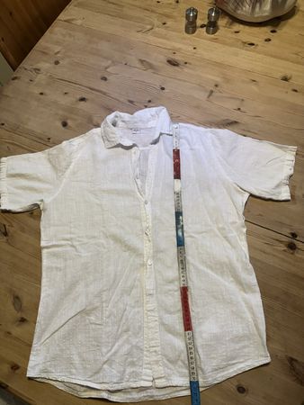 Weiss Hemd kurzarm 100% Baumwolle Grösse L guter Zustand.