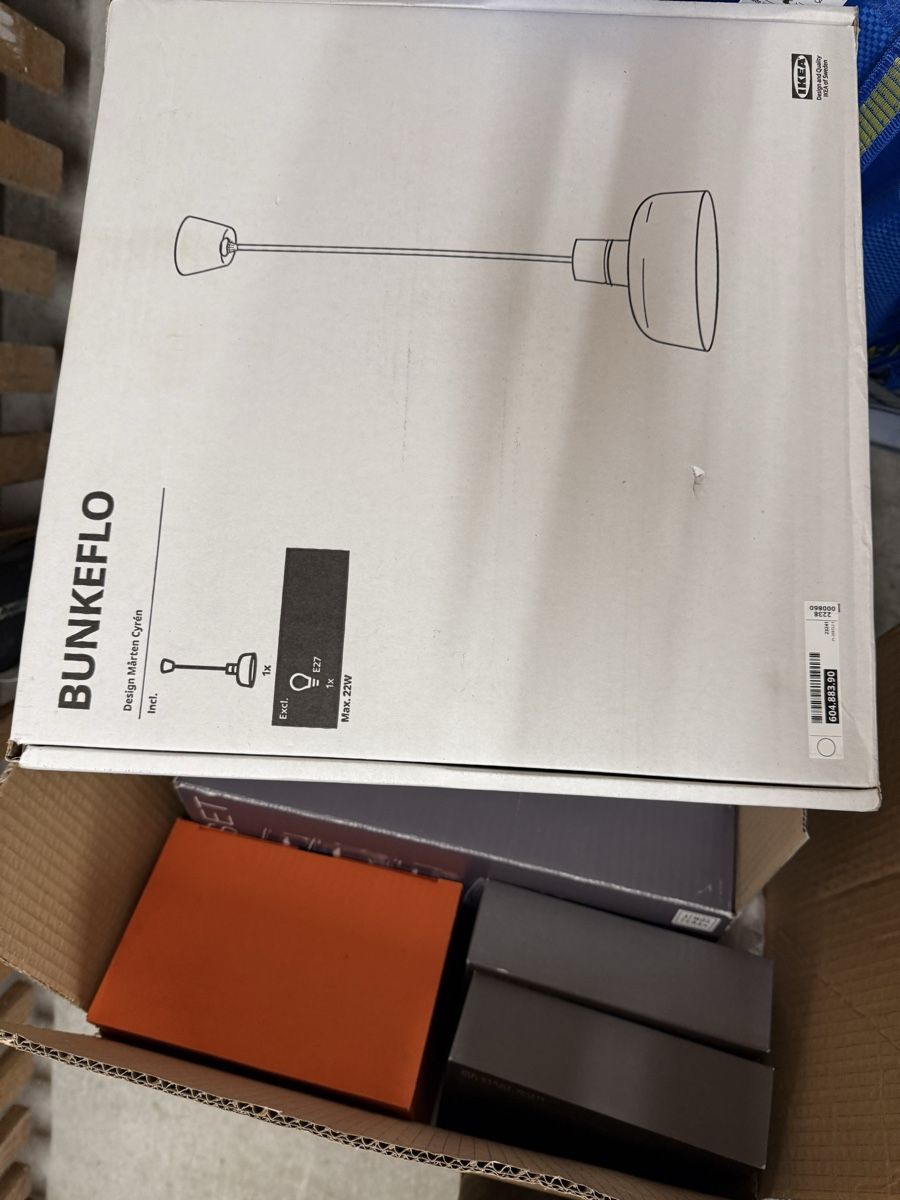 Lustres & lampes de plafonds: IKEA BUNKEFLO Ceiling Light - Stylish Modern Design! – Neuf avec emballage d'origine à Zürich par deb_9st5