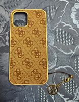 Guess Hülle iPhone 12 / 12Pro mit Charm