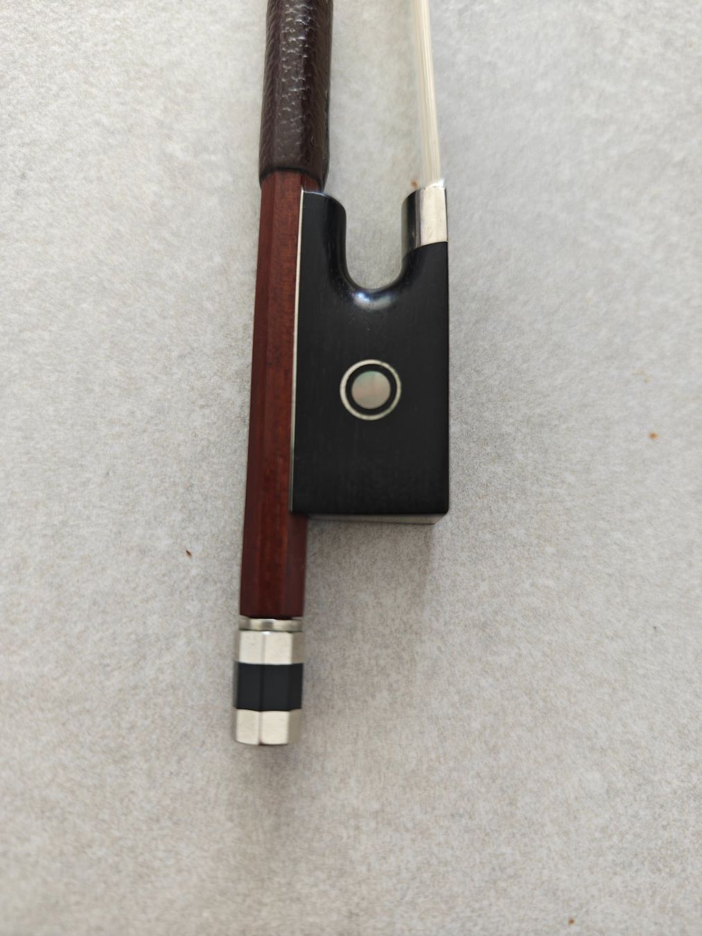 Musikinstrumente: Geigenbogen 4/4, Paesold Brasilienholz – Gebraucht aus Grüningen von Eron12 4