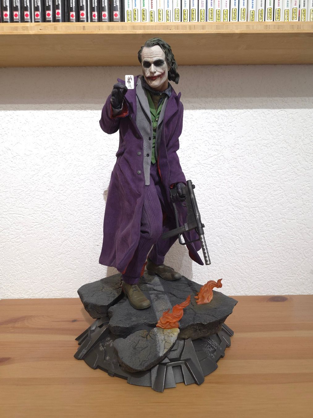 Hot Toys Statuette: The Joker Sideshow Premium format – Usato da Yverdon-les-Bains venduto da fil_xg2t