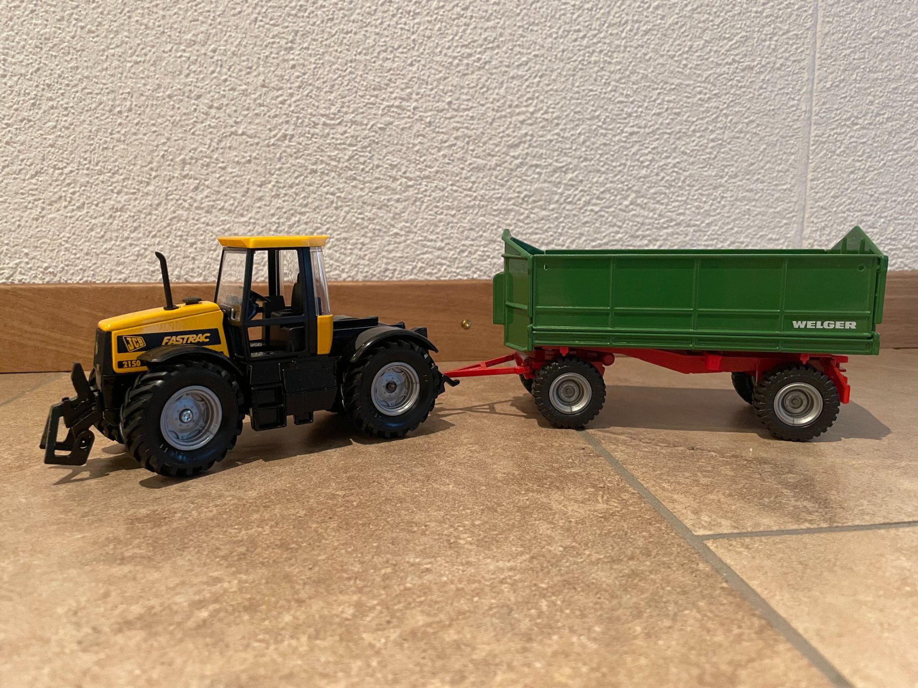 Jcb Traktoren: SIKU JCB 2150 Fastrac mit Welger – Neu und originalverpackt aus Kreuzlingen von Stefan1150
