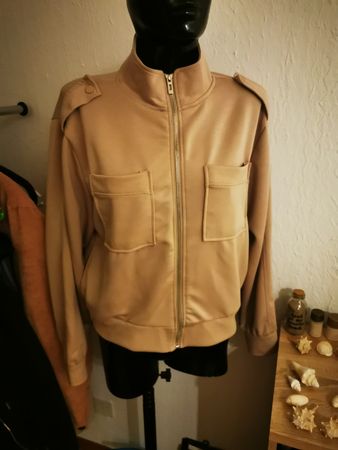 Beige Übergangsjacke mit Reissverschluss Grösse M