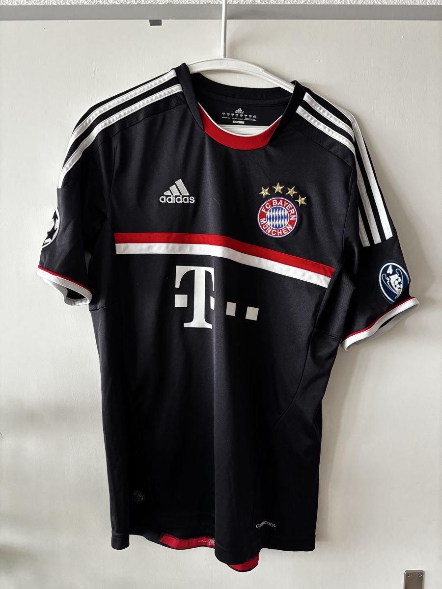 Bayern München Leibchen & Hosen: Bayern Munich Badstuber 2008 – Gebraucht aus Rickenbach LU von mic_y5rd