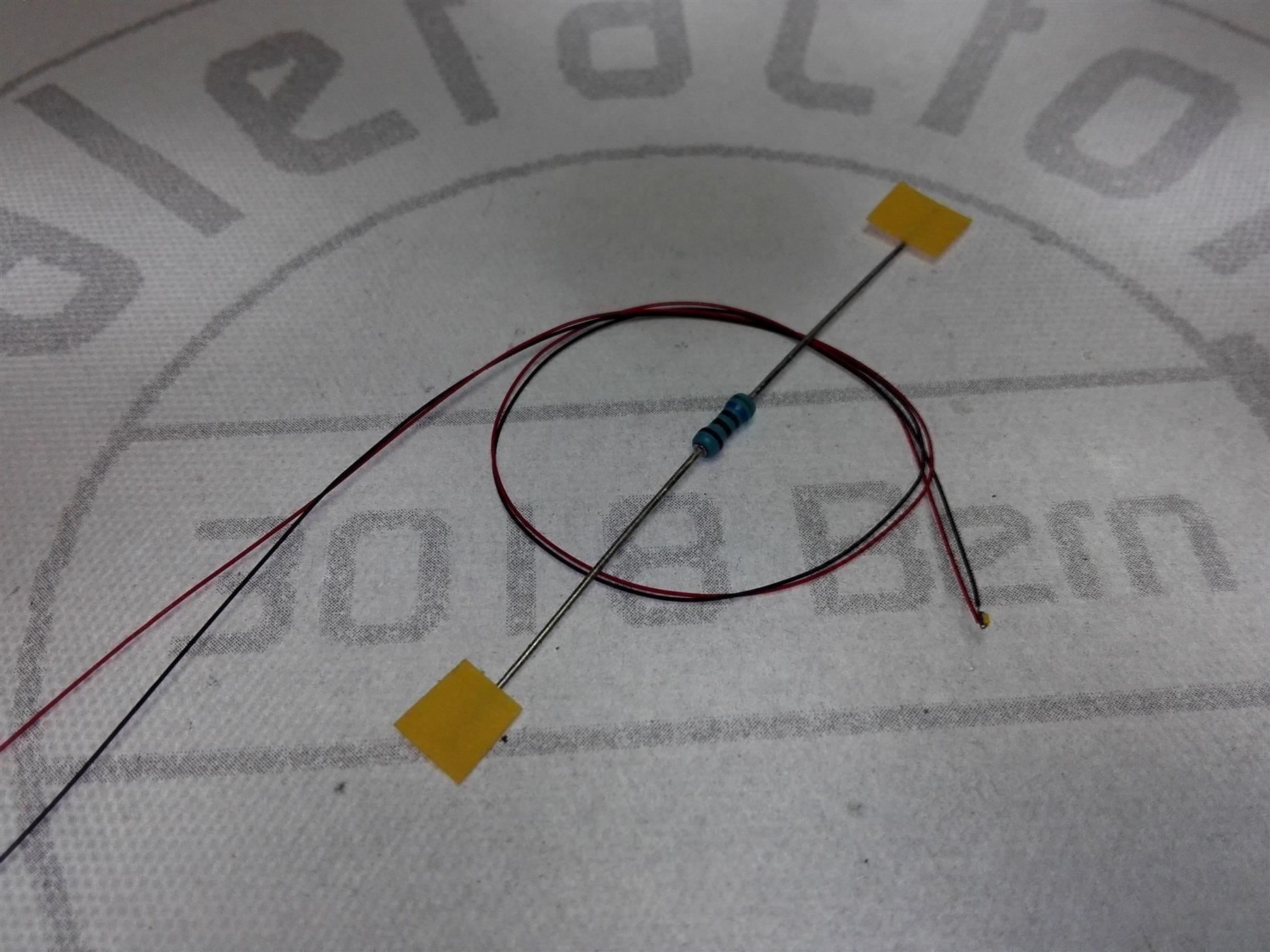 Componenti elettronici: LED SMD 0402 verkabelt, warmweiss – Nuovo (secondo la descrizione) da Luzern venduto da Salefactory 2