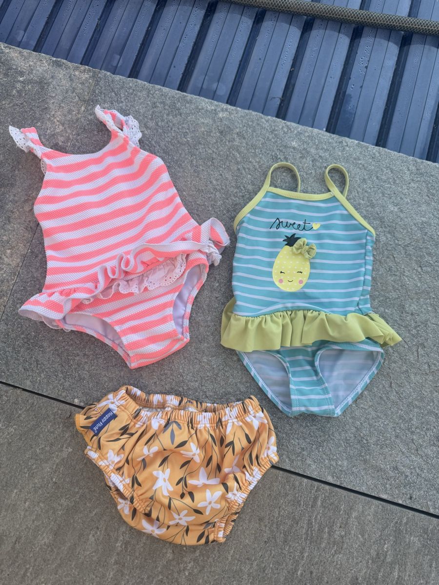 Costumi da bagno: Baby Badekleider Mädchen – Usato da Aathal-Seegräben venduto da Neja80
