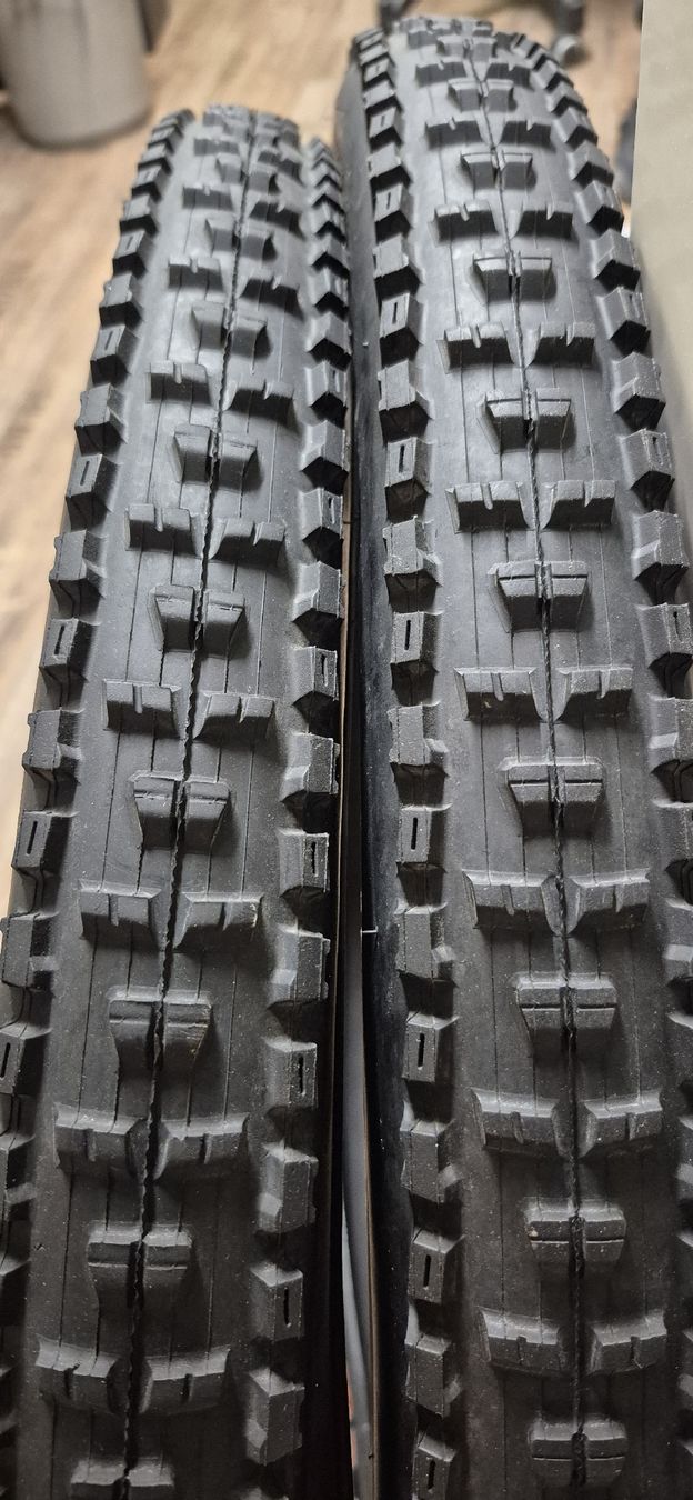 Maxxis Ersatzteile: Maxxis high Roller II Exo TR 29x2.30 2 Stück – Gebraucht aus Dornach von Signs0