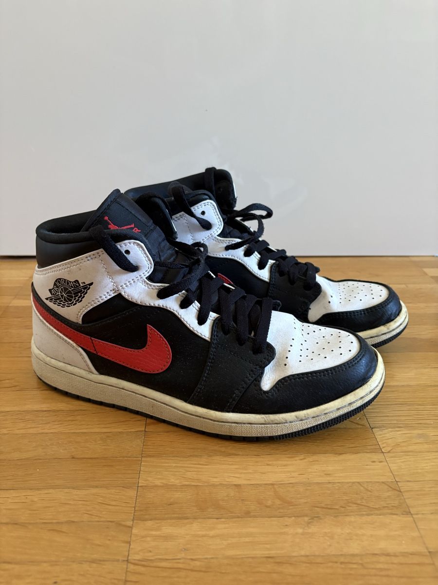 Jordan Chaussures hommes: Jordan 1 Mid – D'occasion à Zürich par Malika00