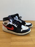 Jordan 1 Mid