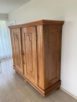 Holzschrank mit Türen gebraucht