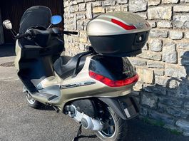 Piaggio X8 - 200