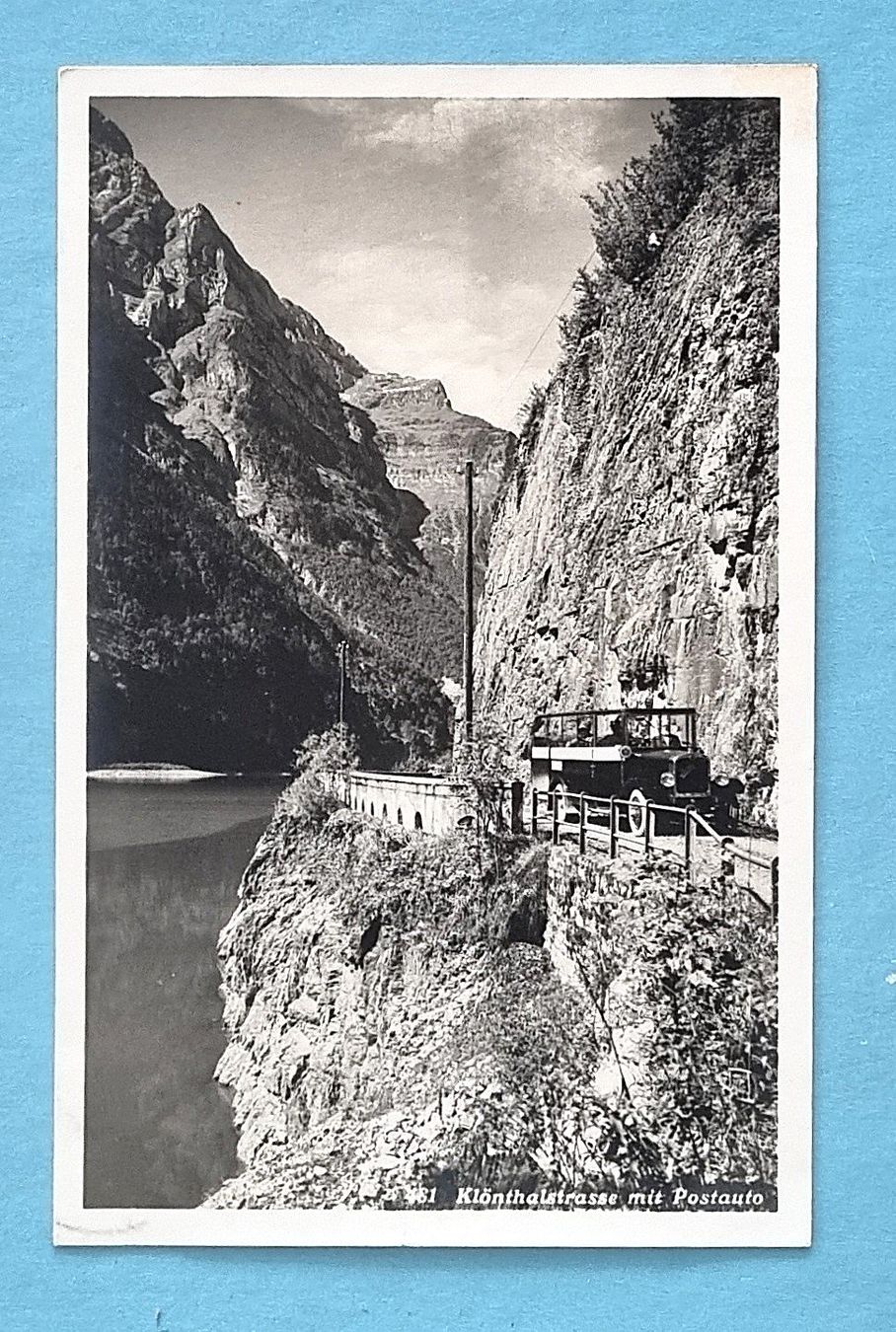 Cartoline postali: Klöhntalstrasse (GL) - altes Postauto – Usato da Rothrist venduto da RROENK
