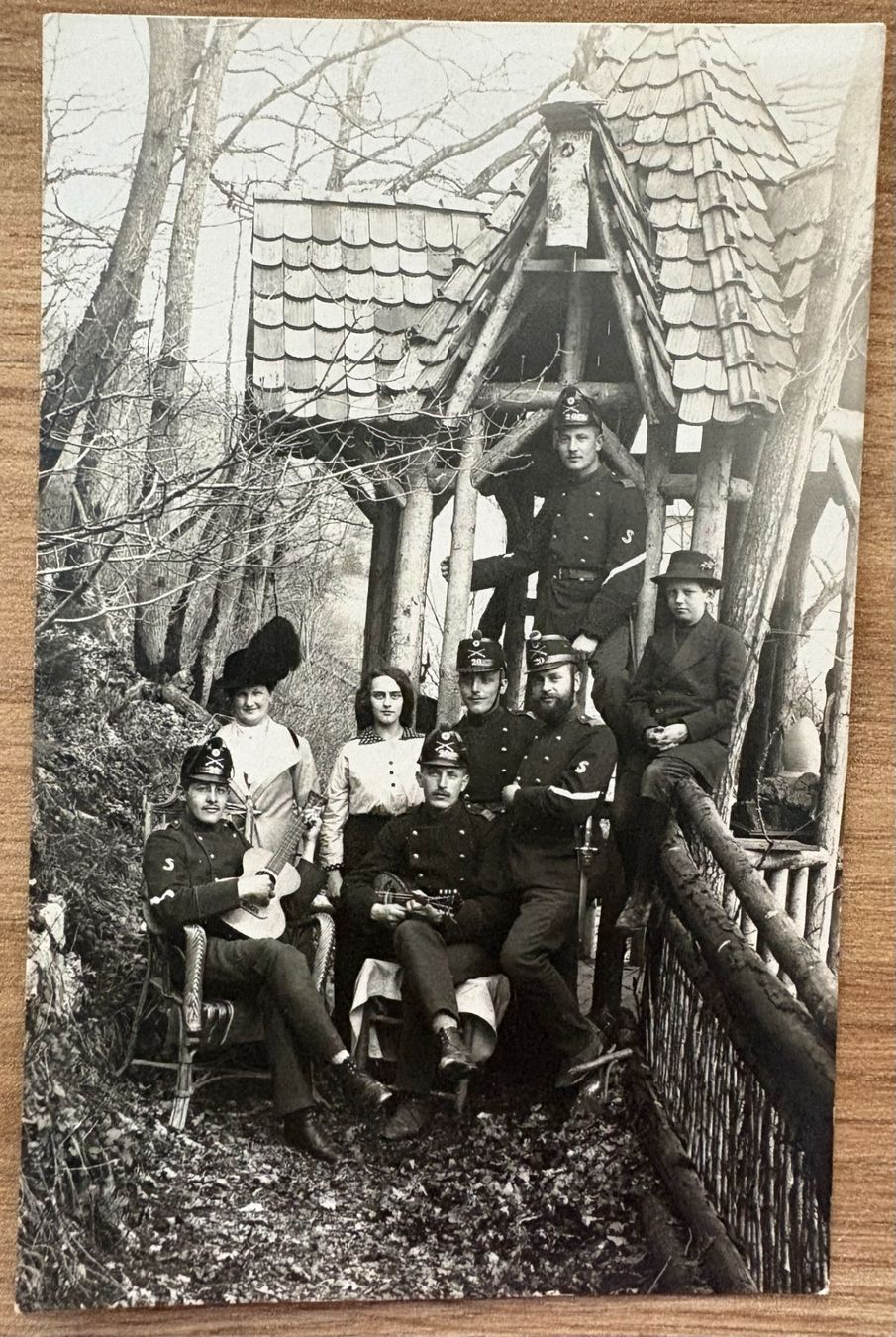 Cartoline postali: ANSICHTSKARTE SCHWEIZER ARMEE 1915 KLEINLÜTZEL – Usato da Ostermundigen venduto da crazy-horse-1840