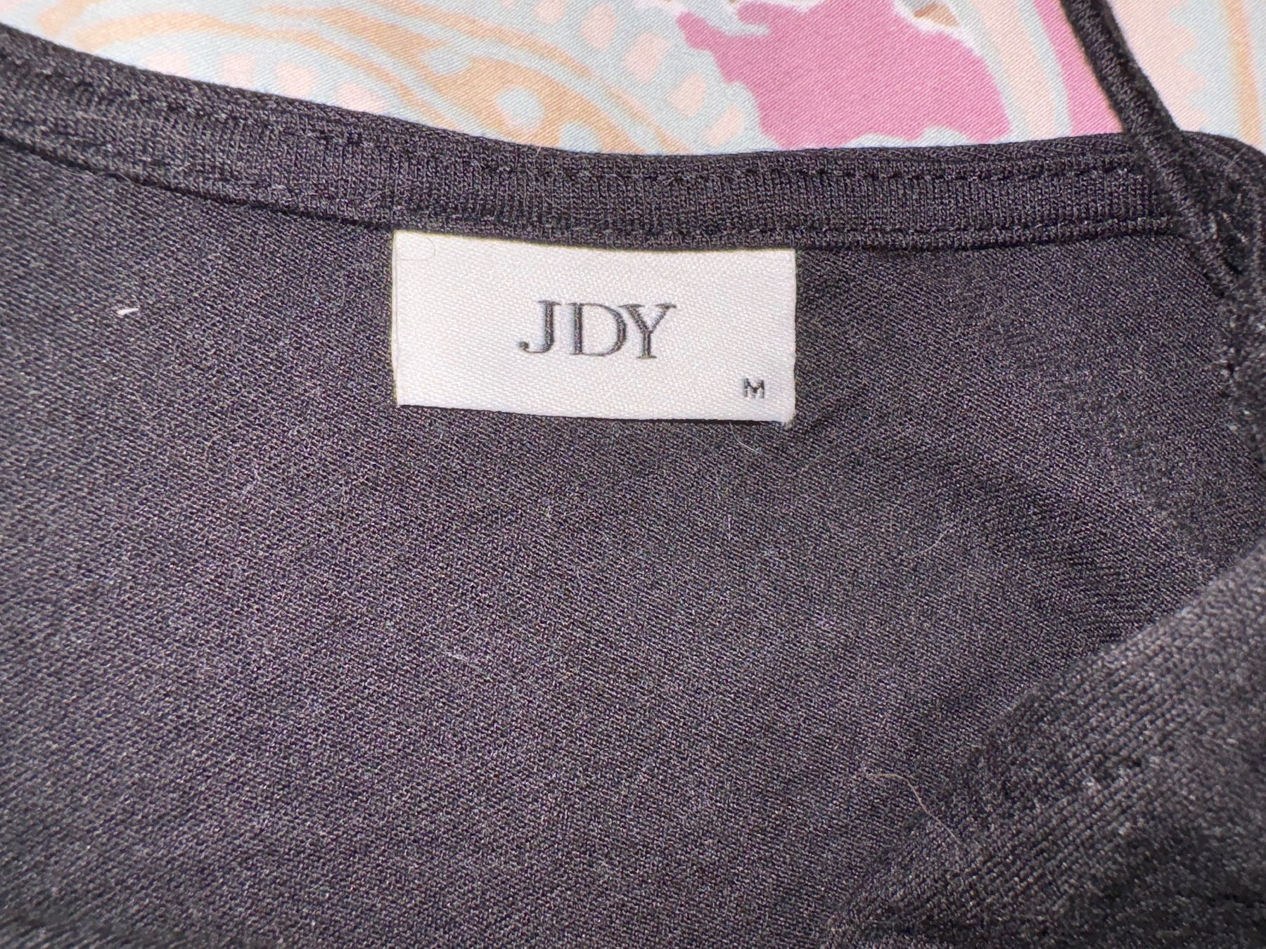 JDY Kleider: Abito nero JDY con scollo a V – Gebraucht aus Leggia von lin_98v9 2