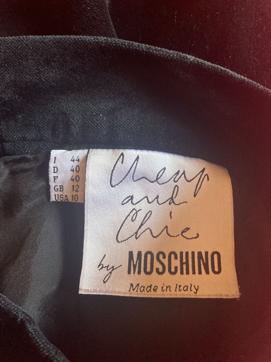 Moschino Gonne: Gonna velluto nero Moschino – Usato da Viganello venduto da Orisole