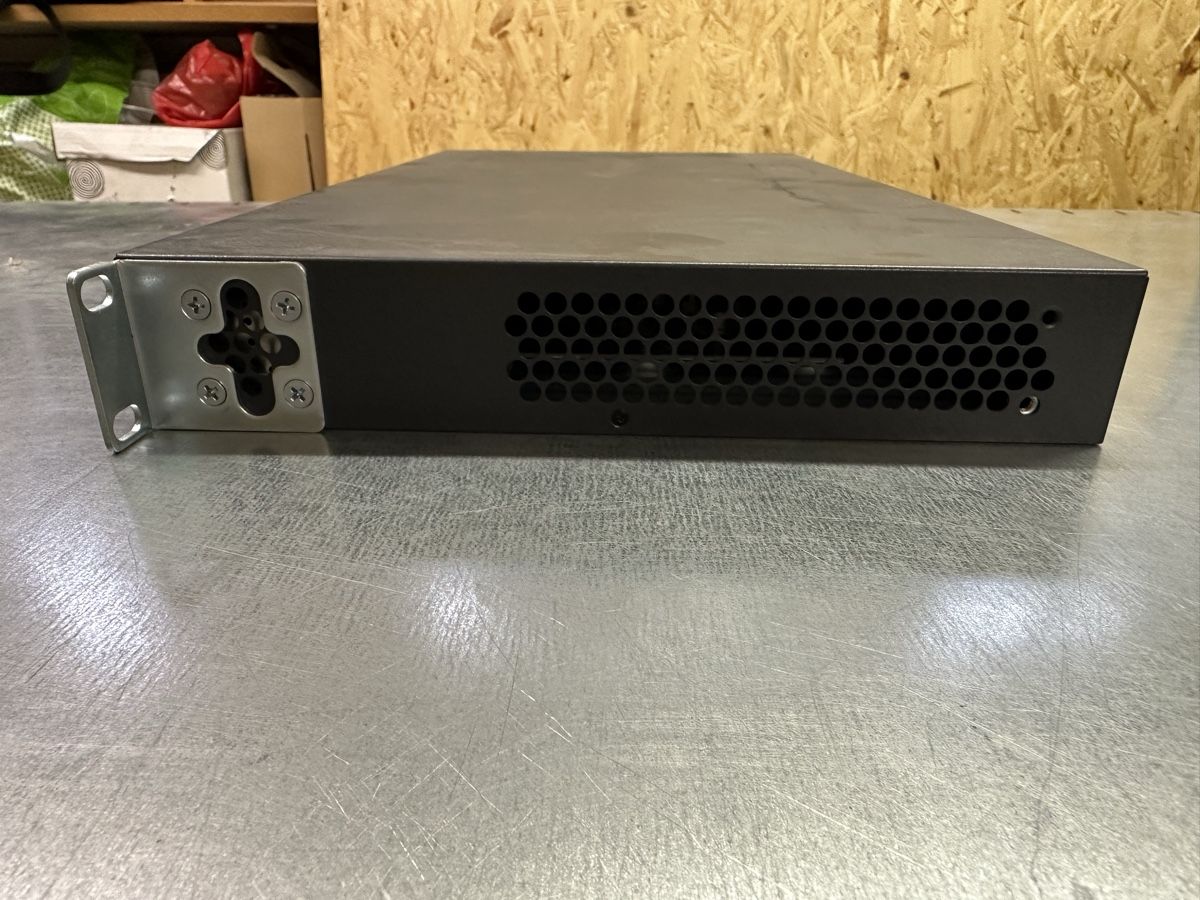 Hewlett Packard Hub & Switch: HP 1820-24G Switch J9980a – Usato da Luzern venduto da FrankGroebel 2