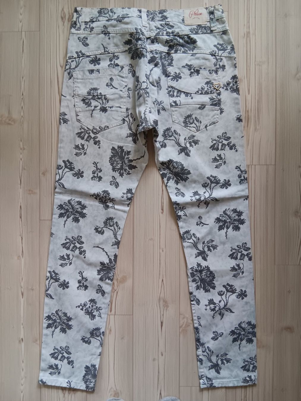 Please Jeans Jeans: PLEASE P78 Jeans taille / Grosse M – Usato da Cossonay-ville venduto da Super-Price-Quality 5