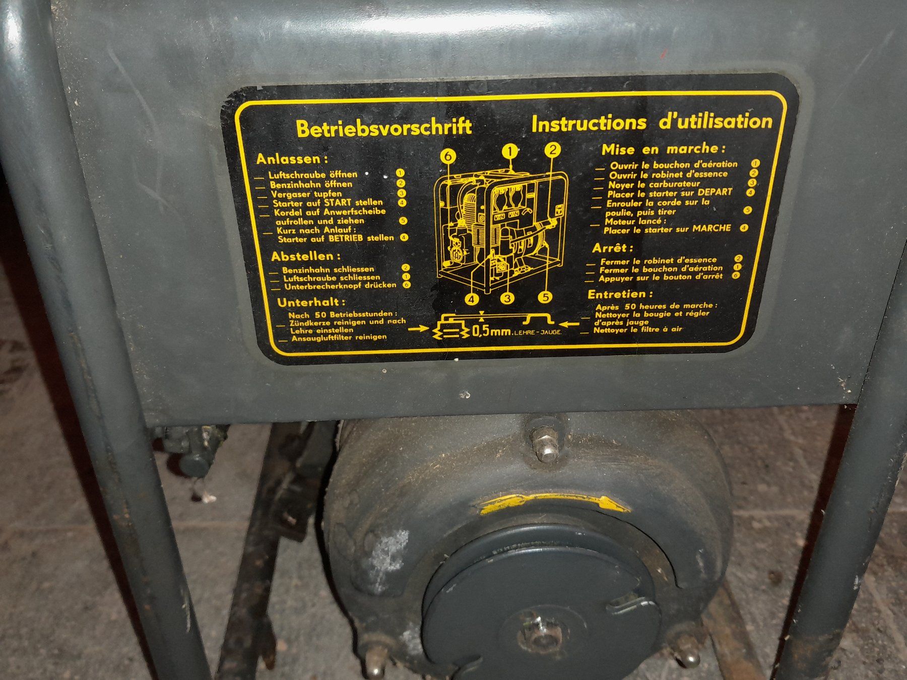Generatori di corrente: Stromgenerator Armee, MAG 800W, 1017-SRBx46 – Usato da Illnau venduto da retoter 4