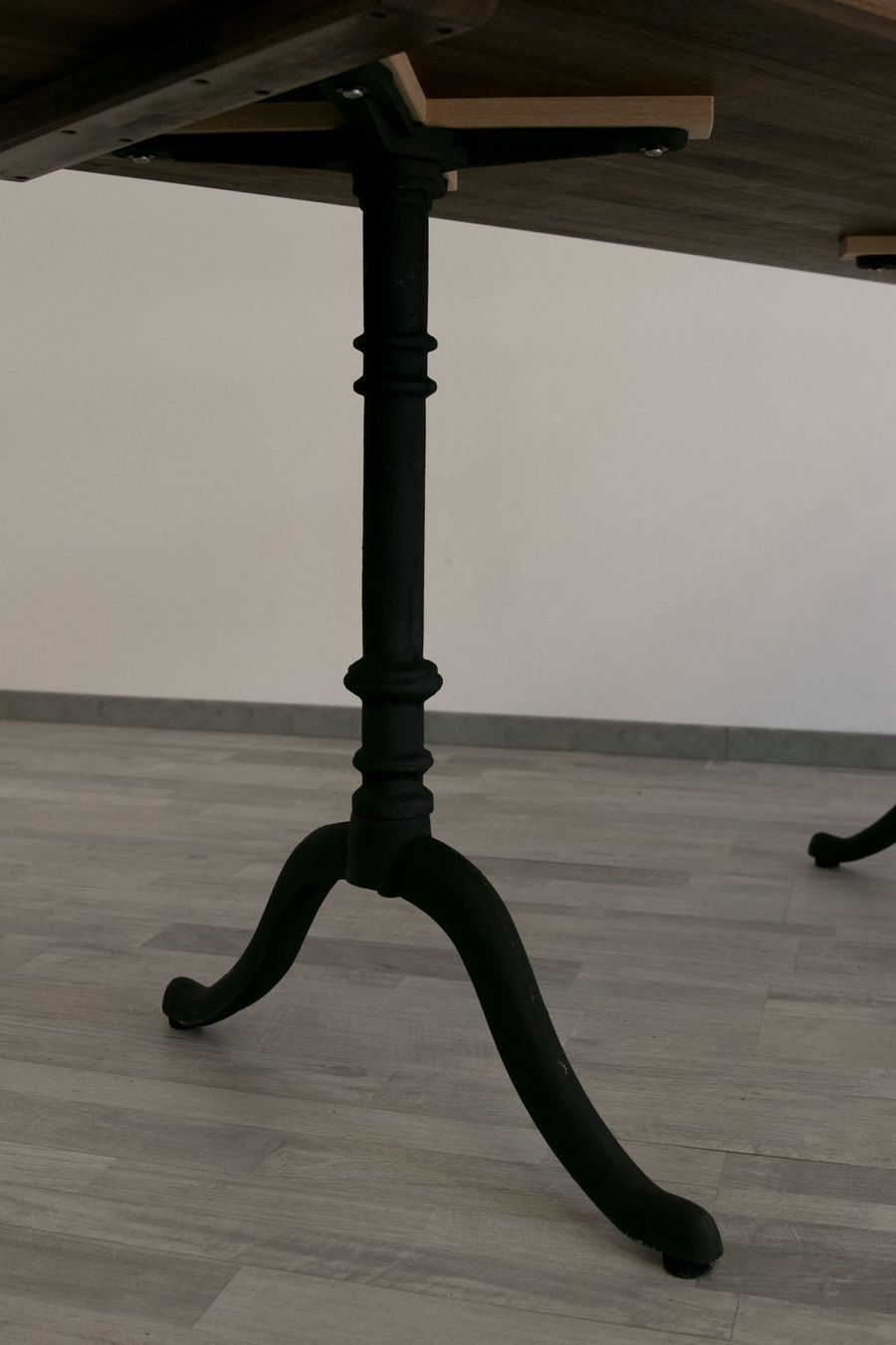 Tavoli: Neuer Beizentisch Nussbaum 180 x 75 cm – Nuovo (secondo la descrizione) da Zürich venduto da ZuercherBrockenhaus 2