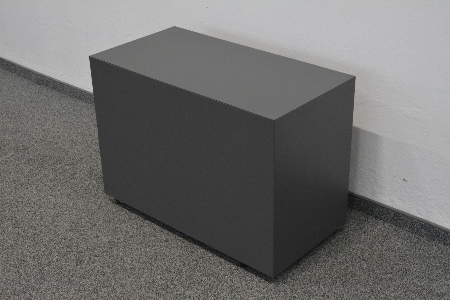 Lista Banconi: Lista Office LO Serie L2 Roll-Korpus Anthrazit - ohne – Usato da Schönenwerd venduto da mcofficeshop 3