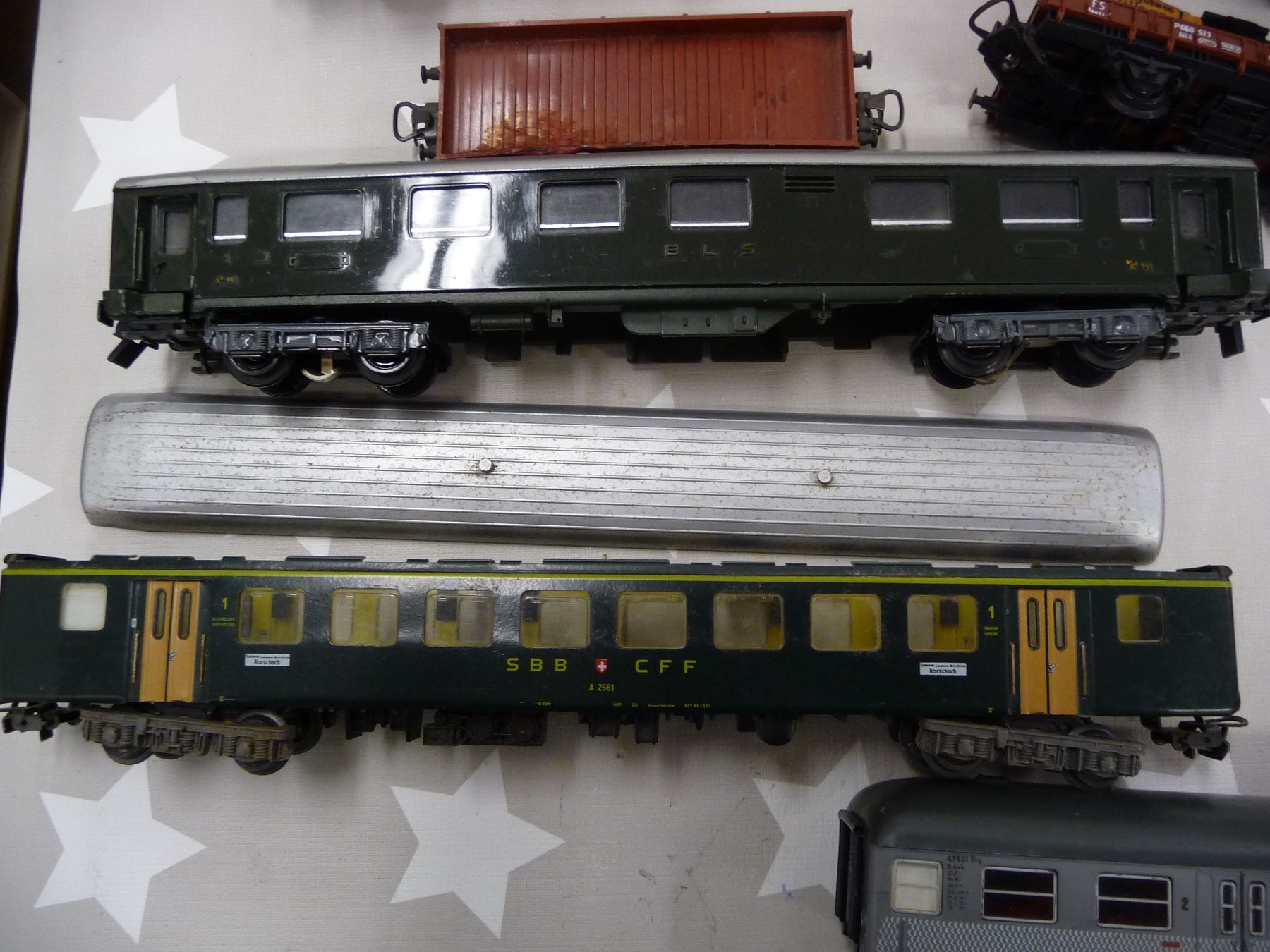 Modellini di ferrovie: Eisenbahnwagon Wagon DEFEKT – Difettoso da Rafz venduto da Powacaddy 3