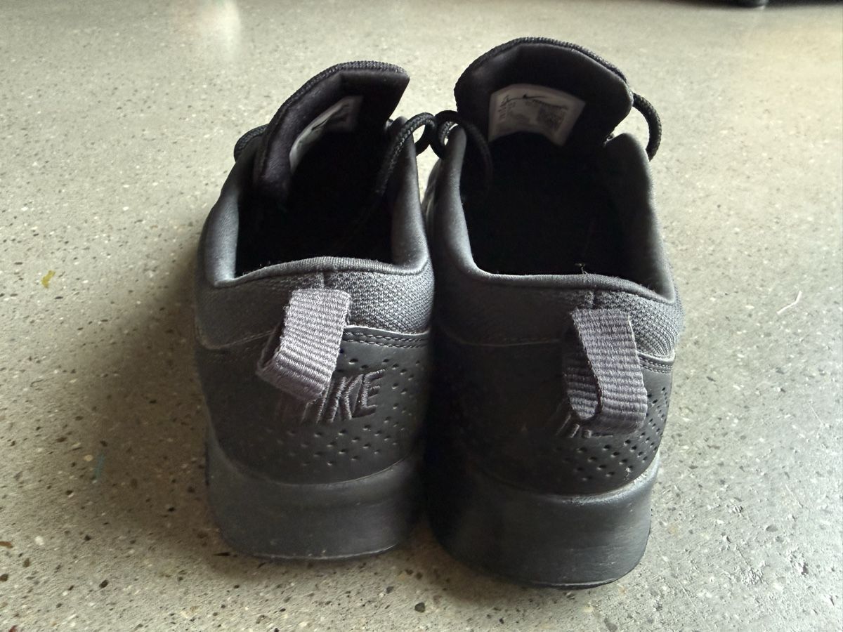 Nike Scarpe da uomo: Nike Air Max Thea Sneaker - Grösse 38.5 – Usato da Hinteregg venduto da Jazz-C 1
