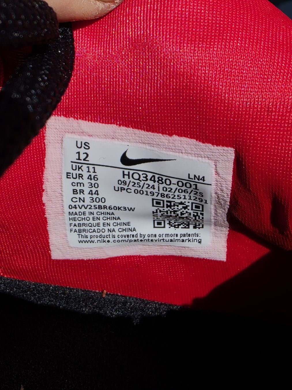 Nike Scarpe da uomo: Nike Air Le Bron spécial édition – Nuovo (secondo la descrizione) da Delémont venduto da Cmickey 3