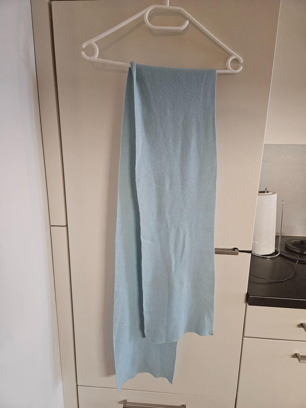 Foulard & Sciarpe: Schal mit Handschuhen hellblau – Usato da Luzern venduto da KleinkramLuzern 1