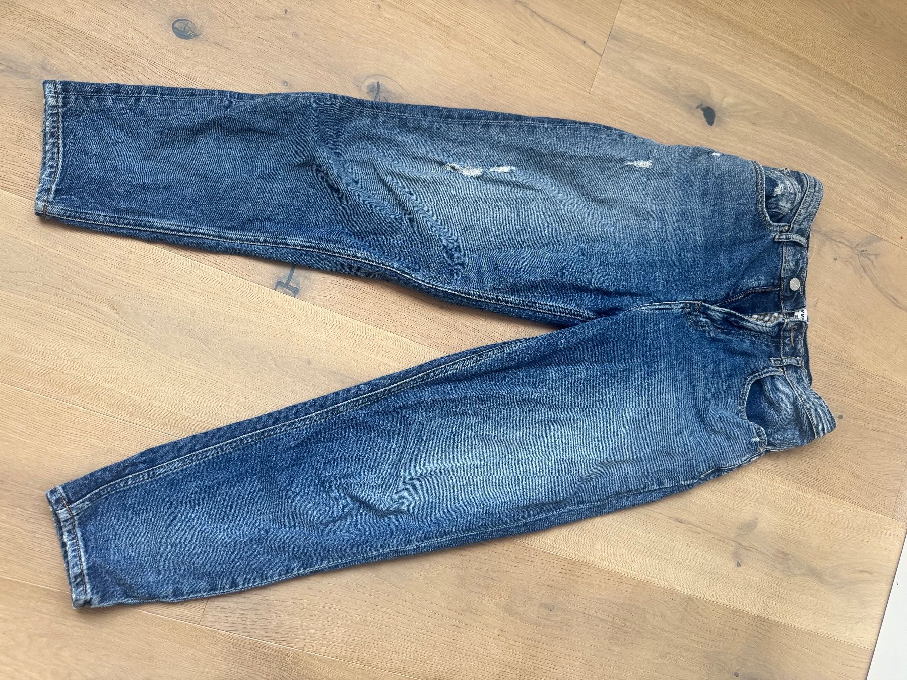 Tommy Hilfiger Jeans: Tommy Hilfiger Jeans Mom 7/8 – Nuovo (secondo la descrizione) da Rothrist venduto da tsu_hq6k 1