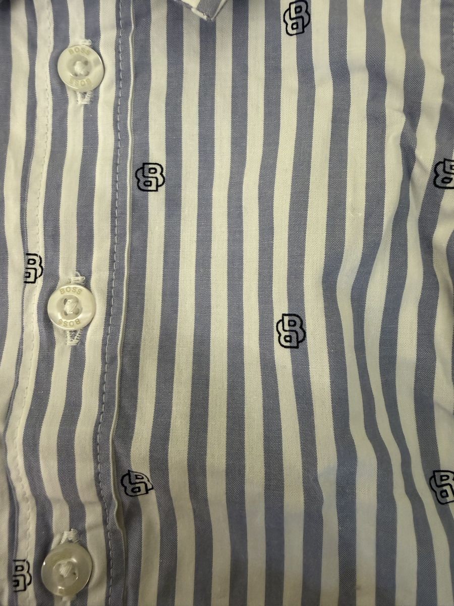 Hugo Boss Chemises, Tops & T-shirts: Boss Hemd Baby  – D'occasion à Altendorf par Carcoura 1