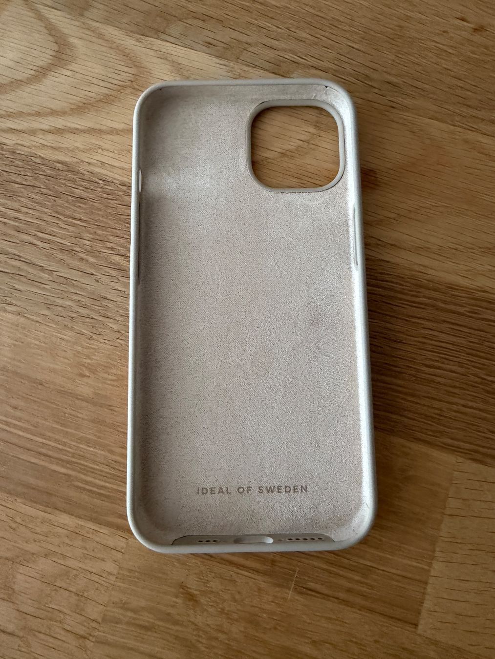 iDeal of Sweden Covers & Schutzfolien: Cover für iPhone 13 Pro – Neu (gemäss Beschreibung) aus Niederhasli von MT660 1